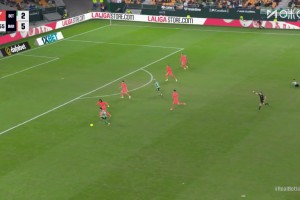 孔德禁区内铲倒阿布德送点！库乔点射破门贝蒂斯3-5巴萨！